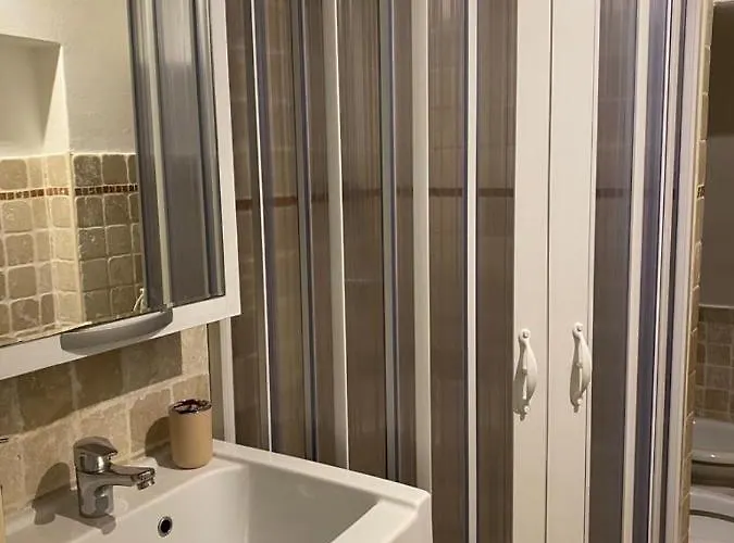 Dimora Serena 펜션 오스투니